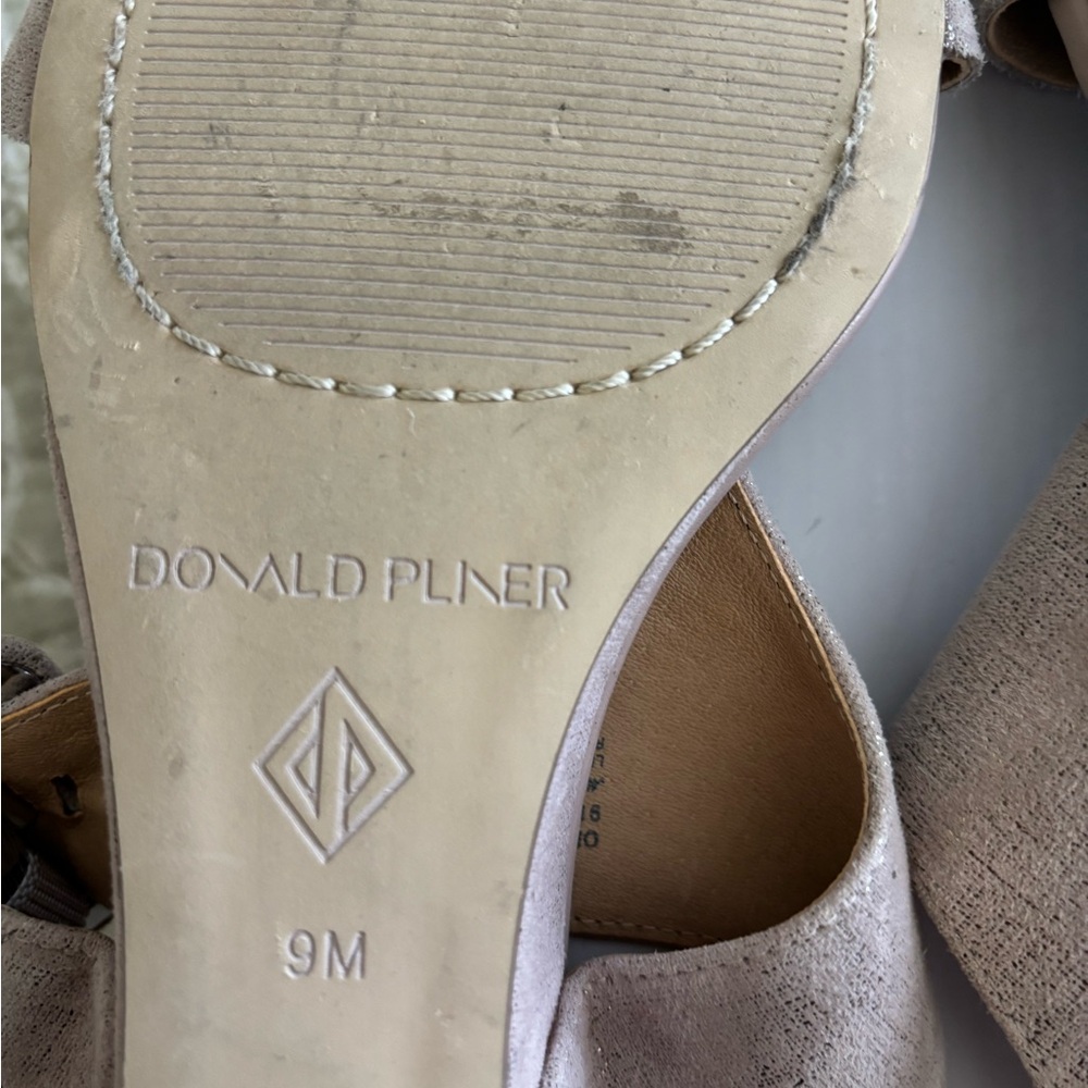 Donald J. Pliner Vine Wedge Sandals~9 - Picture 7 of 7